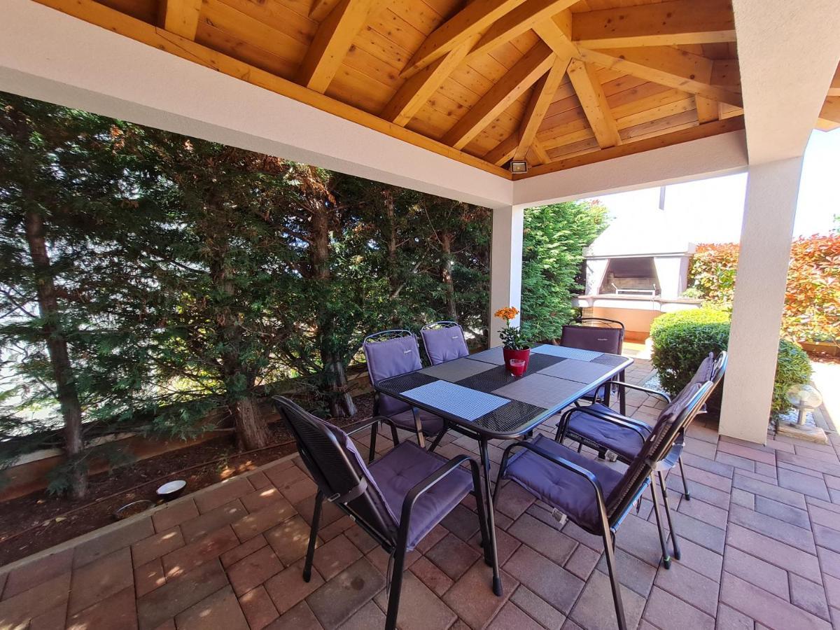 Holiday Home Drago Zadar Eksteriør bilde